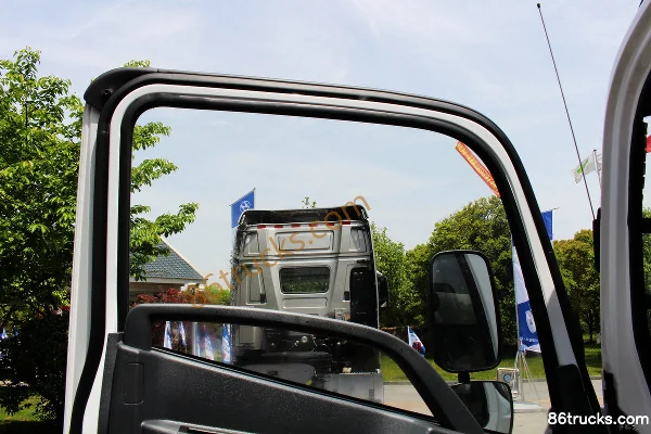 Sichuan Hyundai Ruive 115 ch 4X2(6 roues) camion léger fourgon 4,18 m Cabine (1) | 86Trucks