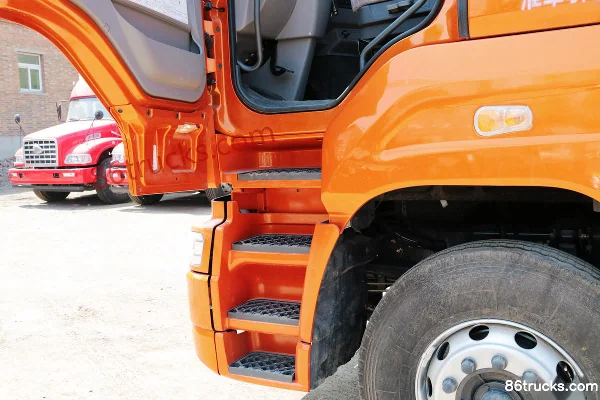 Dongfeng Liuqi Chenglong M7 Heavy Truck Wealth Creator 400hp 6X2(8 wheels) Tractor Truck Cab (2) | 86Trucks