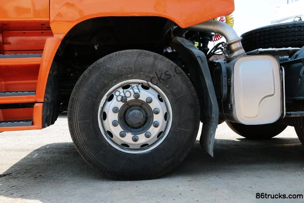 Dongfeng Liuqi Chenglong M7 Heavy Truck Wealth Creator 400hp 6X2(8 wheels) Tractor Truck Chassis (2) | 86Trucks