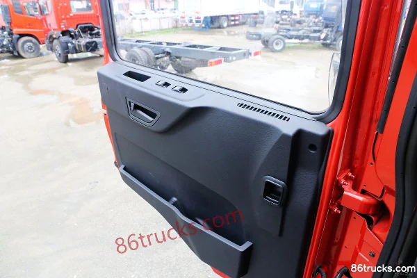 Dongfeng Chuangpu Heavy Truck 220 hp 6X2(8 wheels) Cargo Truck Chassis Cab (3) | 86Trucks