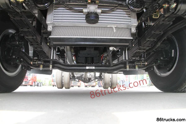 Foton Aumark S3 143 ch 4X2(6 roues) châssis semi-léger empattement 3360 mm (1) | 86Trucks