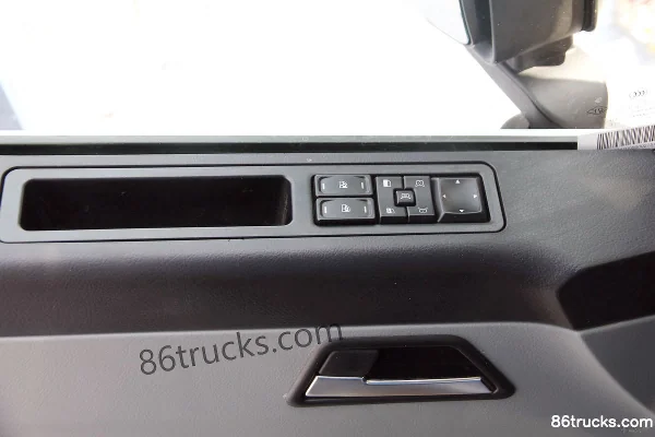 Beiben V3ET Heavy Truck High Efficiency 460 hp 6X4(10 wheels) Tractor Truck Cab (2) | 86Trucks