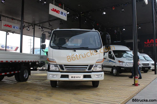 JAC Junling V5 152hp 4X2(6 wheels) 3.85m one-and-a-half-row flatbed light truck Exterior (2) | 86Trucks