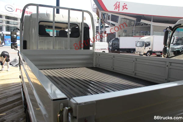 JAC Shuailing K340 152 hp 4X2(6 wheels) 3.145 m double-row stake light truck Body (2) | 86Trucks