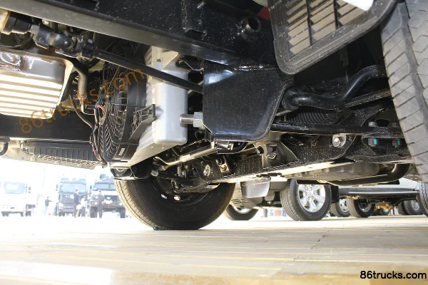 JAC Kangling X6 136hp 4X2(6 wheels) 3.11m single-row flatbed micro truck (China V) Chassis (2) | 86Trucks