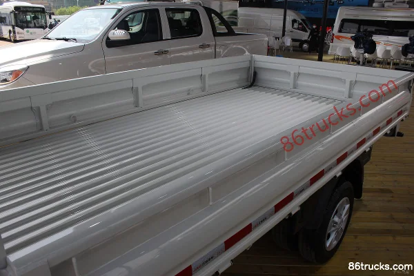 JAC Kangling X6 136hp 4X2(6 wheels) 3.11m single-row flatbed micro truck (China V) Body (1) | 86Trucks