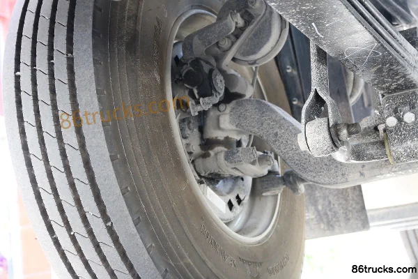 JAC GallopK3W poids lourd 350 ch 6X4(10 roues) tracteur routier Châssis (2) | 86Trucks