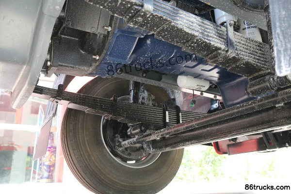 JAC Gallop K3W Heavy Truck Standard Load Edition 310 hp 4X2(6 wheels) Tractor Truck (High Roof) Chassis (2) | 86Trucks