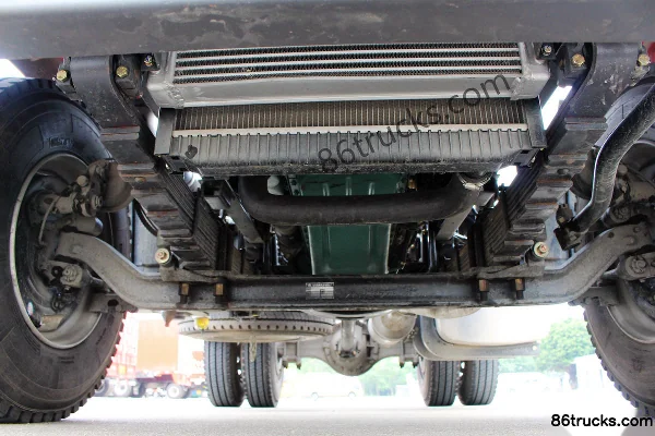 FAW Liute Jinlu Medium Truck 220hp 4X2(6 wheels) Tractor Truck Chassis (3) | 86Trucks