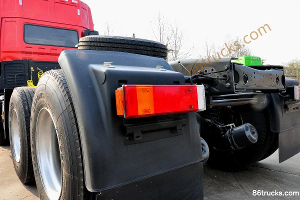 Changzheng Auto Tuji 360 hp 6X4(10 wheels) Tractor Truck Chassis (3) | 86Trucks