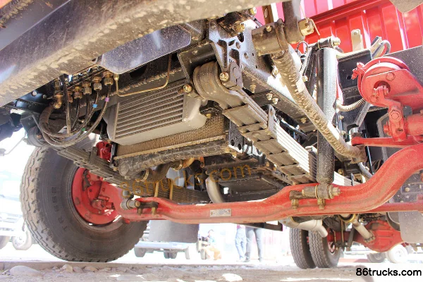 Dongfeng Duolika D6 115hp 4X2(6 wheels) 4.172m single-row stake truck Chassis (3) | 86Trucks