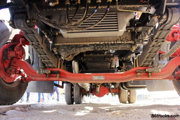 Dongfeng Duolika D6 115hp 4X2(6 wheels) 4.172m single-row stake truck Chassis (2) | 86Trucks