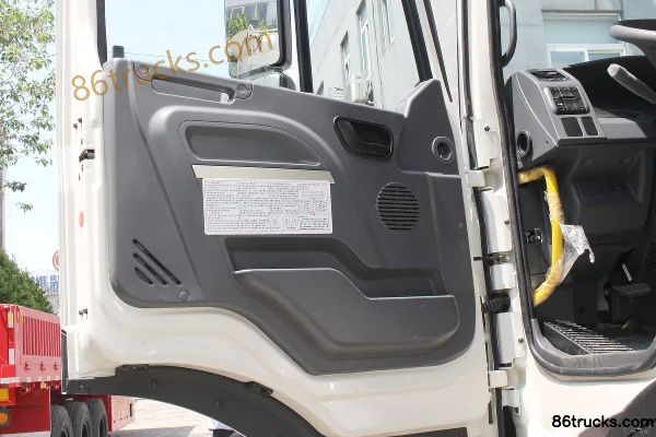 JAC Gallop K3X Heavy Truck 220 hp 6X2(8 wheels) 8.5m Van Cargo Truck Cab (1) | 86Trucks