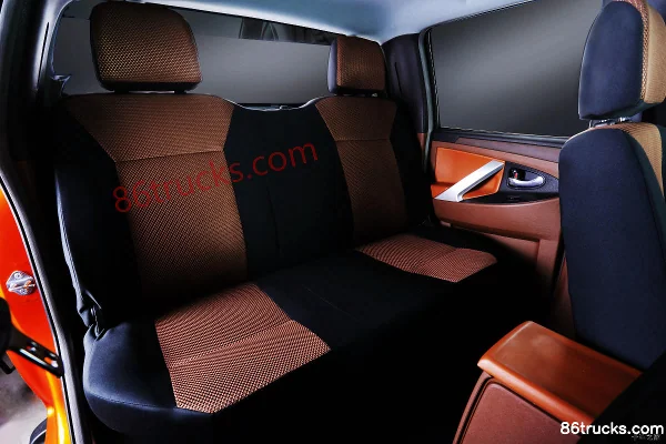 HIGER Longwei Classic Edition 2016 4x4(6 roues) 2.4L essence double cab pickup Cabine (3) | 86Trucks