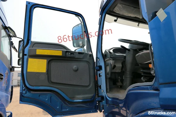 Foton Auman ETX 6 Series Heavy Truck 220 hp 6X2(8 wheels) 9.53m van cargo truck Cab (1) | 86Trucks