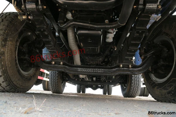 Foton Auman ETX 6 Series Heavy Truck 220 hp 6X2(8 wheels) 9.53m van cargo truck Chassis (1) | 86Trucks