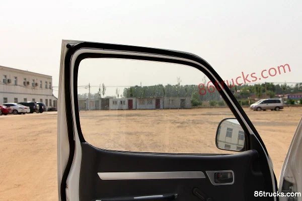 Foton View Express 129hp 4X2(6 wheels) Refrigerated Truck Cab (3) | 86Trucks