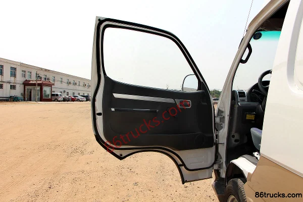 Foton View Express 129hp 4X2(6 wheels) Refrigerated Truck Cab (1) | 86Trucks