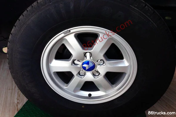 Kama Ruiteng 1026 2015 2.2L Gasoline 2WD Double Cab Pickup Exterior (3) | 86Trucks