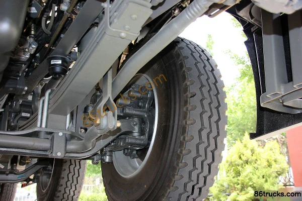 Sinotruk HOWO T7H camion lourd 440 ch 8X4(12 roues) camion porteur fourgon 9,5 m (rapport de pont 3,36) Châssis (3) | 86Trucks