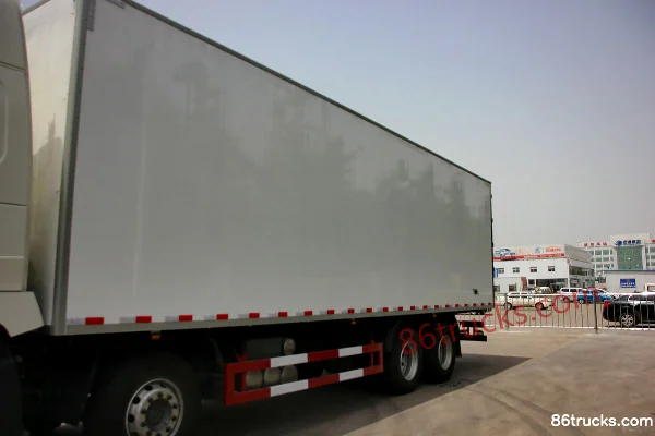 Sinotruk HOWO T7H camion lourd 440 ch 8X4(12 roues) camion porteur fourgon 9,5 m (rapport de pont 3,36) Carrosserie (3) | 86Trucks