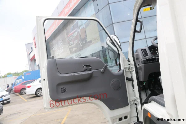 JMC New Kaiyun 116 hp 4X2(6 wheels) 4m Single Row Van Light Truck (Wide Body) Cab (1) | 86Trucks