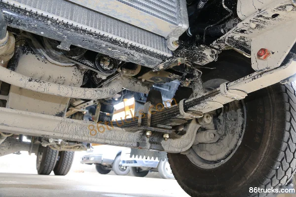 JMC New Kaiyun 116 hp 4X2(6 wheels) 4m Single Row Van Light Truck (Wide Body) Chassis (1) | 86Trucks