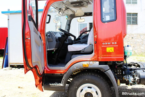 Sinotruk HOWO Tongsai 148 ch 4X2(6 roues) châssis camion léger 3,85 m cabine demi-avancée (1) | 86Trucks