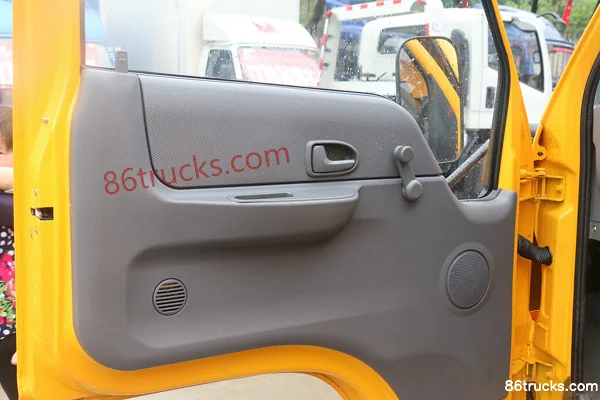 JMC New Shunda 109 hp 4X2(6 wheels) 3.9m Dump Truck Cab (3) | 86Trucks