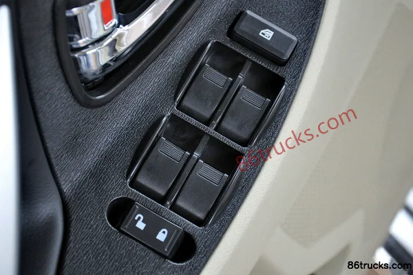 Huacai Pickup Comfort Edition 2016 2.2L Gas Long Wheelbase Double Row Pickup Chassis (5) | 86Trucks