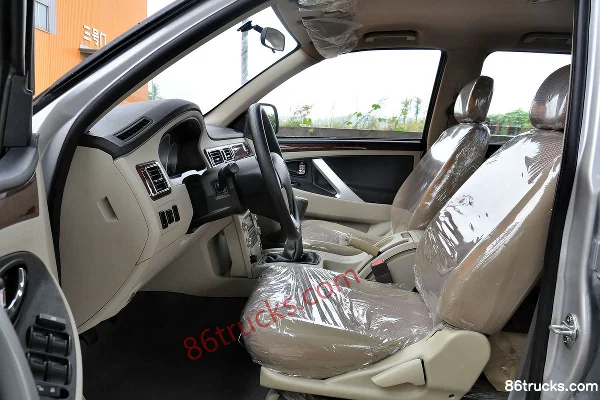 Pick-up Huakai version standard 2015 2,8 L diesel empattement long double cabine Châssis (3) | 86Trucks