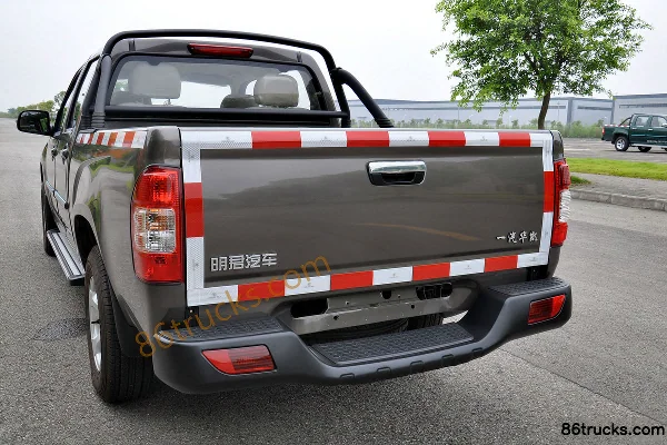 Huacai Pickup Comfort Edition 2016 2.2L Gas Long Wheelbase Double Row Pickup Body (2) | 86Trucks