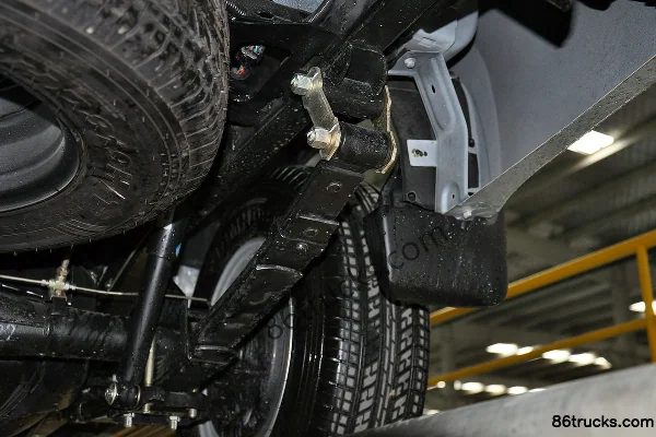 Huakai Pickup Standard Edition 2015 Model 2.8L Diesel Short Wheelbase Double Row Pickup Chassis (6) | 86Trucks