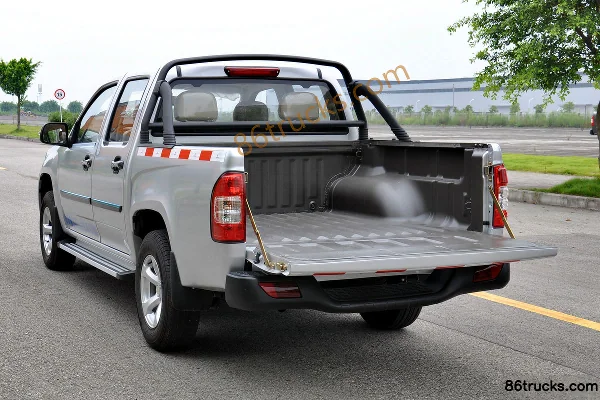Huakai Pickup Standard Edition 2015 Model 2.8L Diesel Short Wheelbase Double Row Pickup Body (2) | 86Trucks