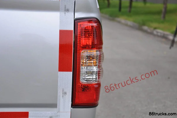Pick-up Huakai version standard 2015 2,2 L essence empattement court double cabine Carrosserie (3) | 86Trucks