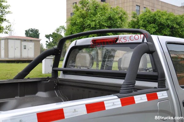 Pick-up Huakai version standard 2015 2,2 L essence empattement court double cabine Carrosserie (1) | 86Trucks
