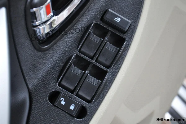 Pick-up Huakai version luxe 2015 2,2 L essence empattement long double cabine Châssis (5) | 86Trucks