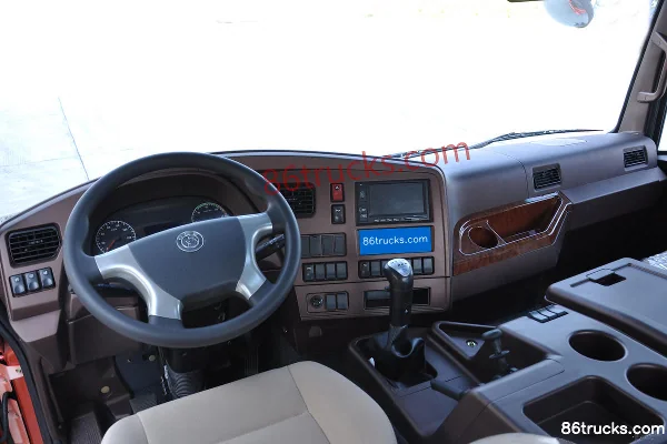 Sinotruk W5B-H heavy truck 340 hp 8X4(12 wheels) 9.6m stake truck Cab (1) | 86Trucks