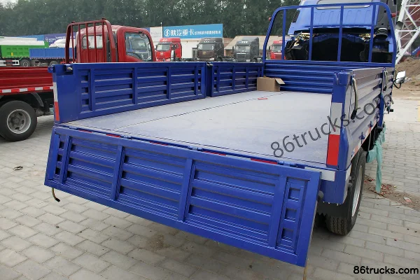 Tangjun Ouling T3 Series 117hp 4X2(6 wheels) 4.15m Single Row Flatbed Light Truck Body (2) | 86Trucks