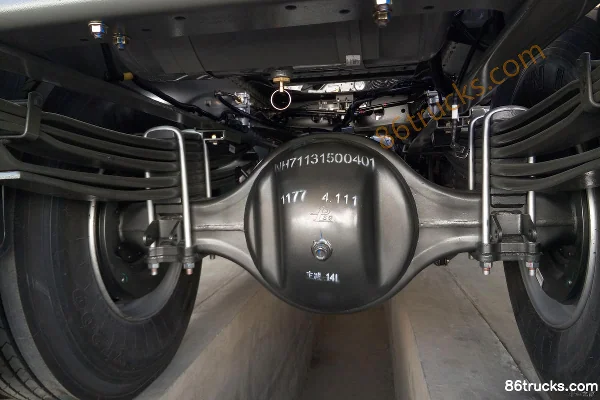 Sinotruk Wangpai W5B-H 340 ch 4X2(6 roues) tracteur routier (10 vitesses) Châssis (3) | 86Trucks