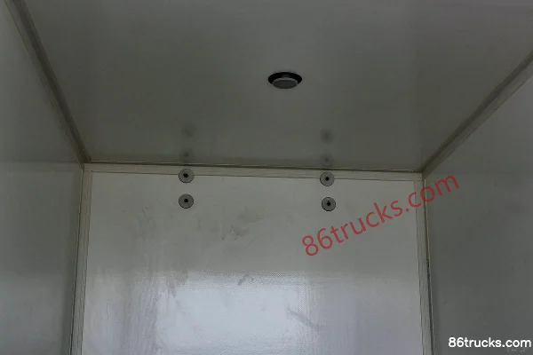 Sinotruk HOWO 115 hp 4X2(6 wheels) Refrigerated Truck (Lvye Brand) Chassis (1) | 86Trucks