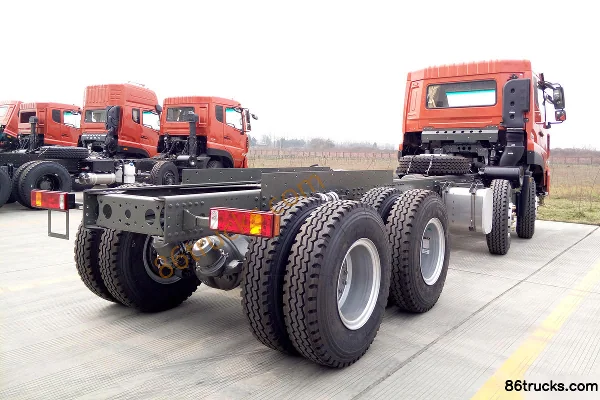 Sinotruk W5B-H Heavy Truck 310 hp 8X4(12 wheels) 6.8m Dump Truck Exterior (3) | 86Trucks