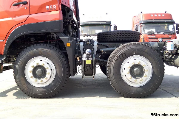 Sinotruk W5B-H Heavy Truck 310 hp 8X4(12 wheels) 6.8m Dump Truck Chassis (1) | 86Trucks