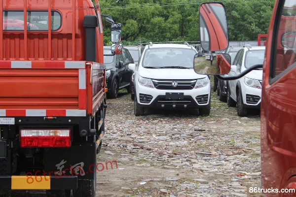 Dongfeng Duolika D6 130hp 4X2(6 wheels) 3.8m Semi-crew Flatbed Light Truck (Yellow Plate) Body (3) | 86Trucks