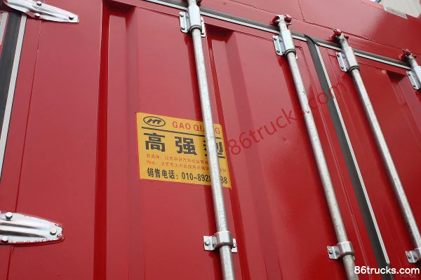 FAW Jiefang J6L Medium Truck Reinforced Type 180hp 4X2(6 wheels) 6.8m Cage Cargo Truck Body (1) | 86Trucks