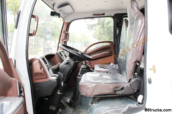 Sinotruk Wangpai 7 Series 87 hp 4X2(6 wheels) 3.3m Semi-row Cage Van Light Truck Cab (3) | 86Trucks
