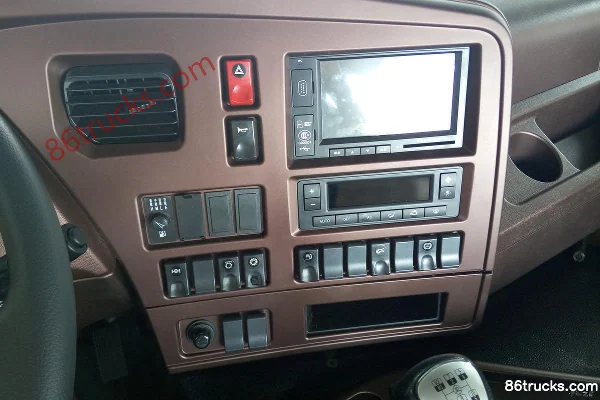 Sinotruk Wangpai W5B-M Heavy Truck 270hp 8X4(12 wheels) 6.8m Dump Truck Cab (2) | 86Trucks