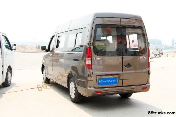 Changan Light Vehicle Ruixing M90 Business Type 124 hp 9-Seat Passenger Van Exterior (3) | 86Trucks