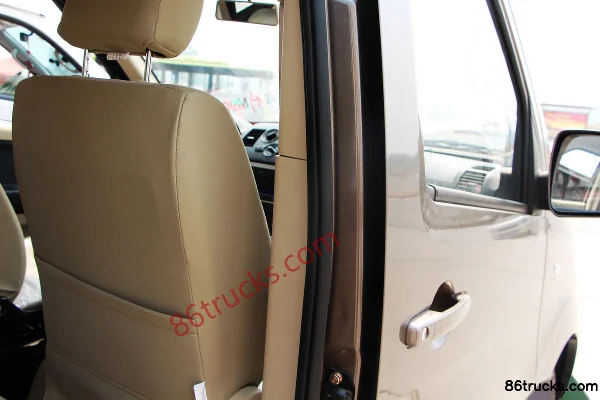 Changan Light Vehicle Ruixing M90 Business Type 124 hp 9-Seat Passenger Van Cargo Box (3) | 86Trucks