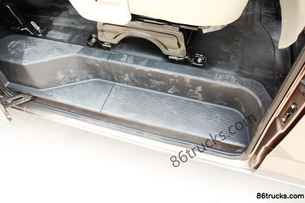 Changan Light Vehicle Ruixing M90 Business Type 124 hp 9-Seat Passenger Van Cargo Box (2) | 86Trucks